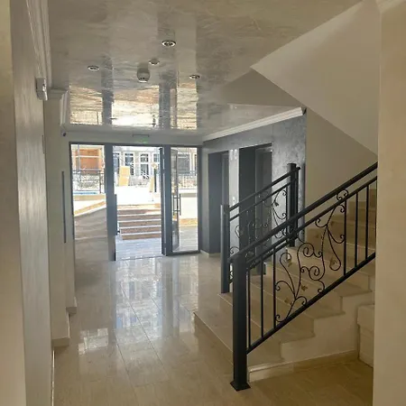 Luxus Apartament Mit Pool 150 M Zum In شقة سفيتي فلاس