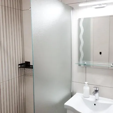 Luxus Apartament Mit Pool 150 M Zum In * سفيتي فلاس